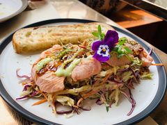烤三文鱼沙拉-O'mills Sourdough Bakery&Bistro(永嘉路店)