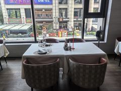-斯普汇生蚝牛排馆(中骏世界城店)