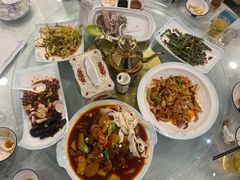 -马尔龙新疆饭店·清真(瑞景店)