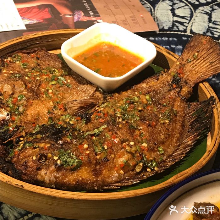 云味四季·云南菜(万象城店)香茅草烤鱼图片