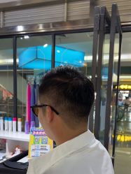 -FRIDAY星期五专业美发沙龙