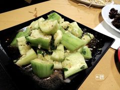 江湖拍黃瓜-江湖餐厅–重庆九宫格老火锅