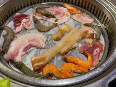 -佰烧海鲜烤肉火锅自助(世茂国际广场店)