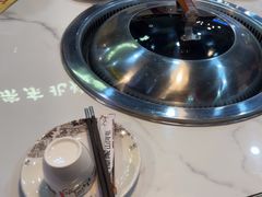 -哈尔滨烧烤·山河村铁锅炖(交大店)