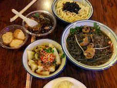 -雷祖芳老妈蹄花店