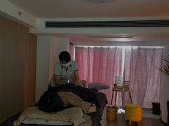 -鲸鱼妈妈月嫂/育婴师定制