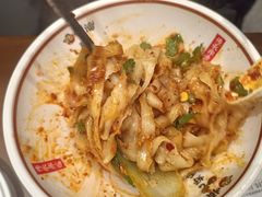 -顺溜·手工刀削面·黑金店(铜锣湾店)