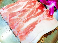 刀刃五花肉-围炉肉舍•炭烤活鳗•丹东海鲜烤肉(步行街店)