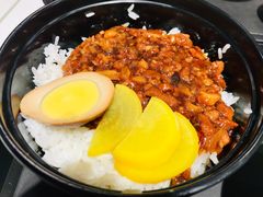 卤肉饭套餐-百事佳烧鸭牛腩(上海虹桥站店)