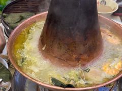 -一口猪海鲜浑锅·东北家常菜