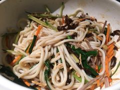 鸡丝凉米线-云海肴·汽锅鸡·云南菜(美罗城店)