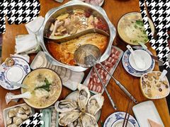 -老何家后安粉·糟粕醋海鲜火锅(三亚湾椰梦长廊店)