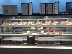 面包甜点陈列柜-PETIT PARIS 小巴黎(花园道店)