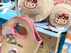 -名创优品(北京新中关购物中心地铁层店)