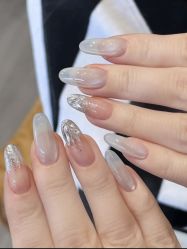 -猪猪女孩日式美睫美甲