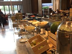 -飨食汇全日制餐厅·昆山皇冠假日酒店(九方店)