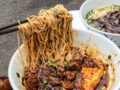 -李与白包子铺(桐梓林店)