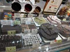 -VENCHI 闻绮(上海佛罗伦萨小镇店)