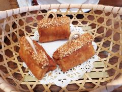 榴莲酥-日日鲜茶餐厅(小公园店)