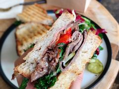 超级牛肉帕尼尼-O'mills Sourdough Bakery&Bistro(永嘉路店)