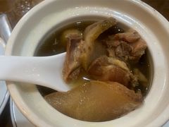 -胡须哥网红竹筒菜