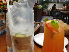 红柚可尔必思-斯比特花园西餐厅(东方商厦店)