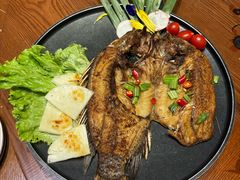 -老滇山寨•云南特色菜•地方菜•民族风情歌舞表演(金碧店)