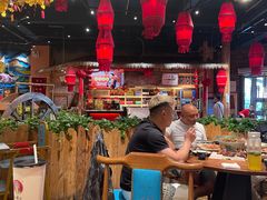 大堂-老滇山寨•云南特色菜•地方菜•民族风情歌舞表演(金碧店)