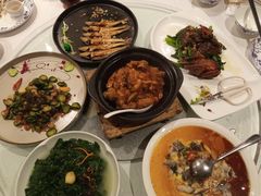 -景月阁空中食府(希尔顿酒店)