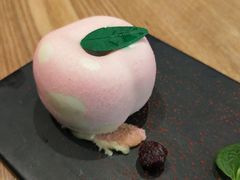 一颗白桃慕斯蛋糕-必胜客(百联又一城店)