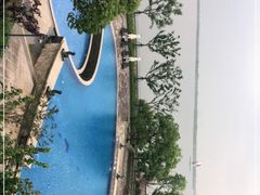 -上海滴水湖皇冠假日酒店