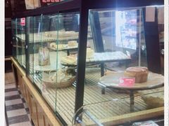 面包甜点陈列柜-味多美(民星路店)