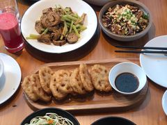 辣得跳-莲餐厅·湖北菜·藕汤是头牌(愚园路店)