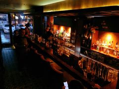-Whisper Bar 