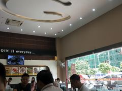 -覃记海鲜美食餐厅