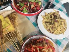 -老街烧烤大排档·地道湖北菜·龙虾馆(汉口火车站店)