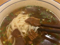 -矮子粉店1985·长沙米粉(湘春路店)