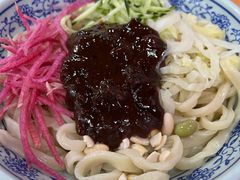 老北京炸酱面-门框胡同百年卤煮(鸟巢店)