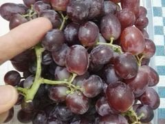 国产无核珍珠红-PAGODA百果园(台柳路凯德广场店)