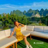 边看山景边泡澡太舒服啦！