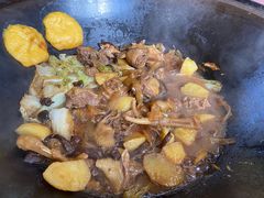 -粘豆包柴火铁锅炖
