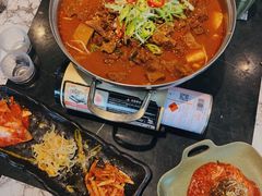 辛牛骨火锅-KCOOKING概念韩餐(世茂52+店)