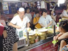 -正宁路小吃夜市