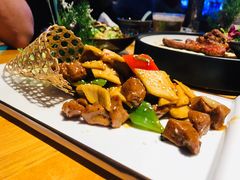 -云中界美食餐厅