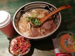 -鑫花溪牛肉米粉(东环大润发店)