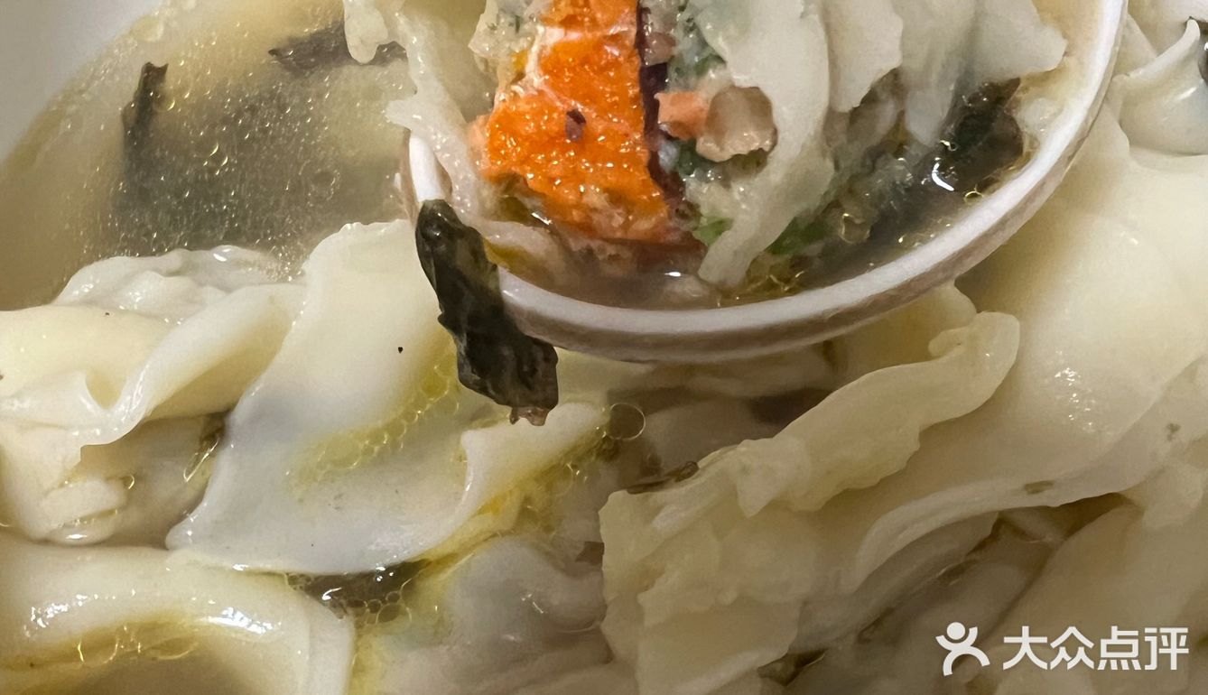 剔蟹粉-包饺子馄饨，可是细活！