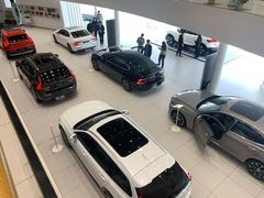 -杭州中沃沃尔沃4S店(滨江区店)