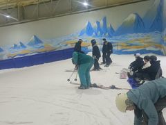 -乔波室内滑雪场