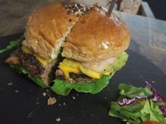 -HIGH FIVE哈福手工汉堡(桂林路店)