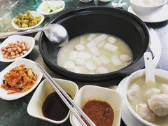 石斑鱼骨汤锅底-齐海鱼圣深海石斑鱼火锅店(极地海洋世界店)